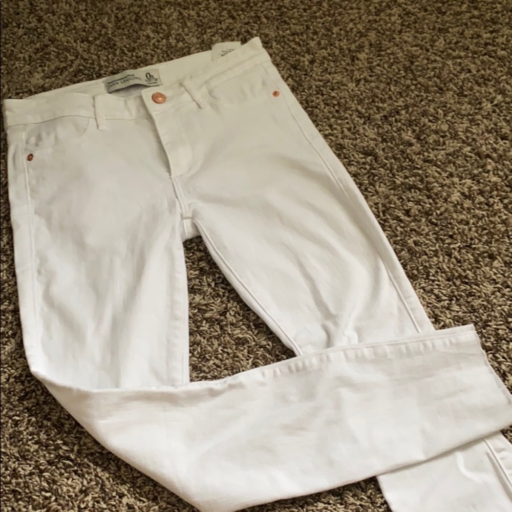 A&F WHITE JEAN LEGGINGS
